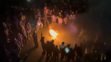 Στα άκρα το καθεστώς του Ιράν, απειλεί με θάνατο τους διαδηλωτές: Έως και 20.000 μπορεί να είναι οι νεκροί της αιματηρής καταστολής