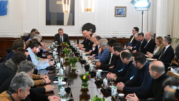 Μητσοτάκης: Ουσιαστική και με νέα μέτρα η συνάντηση με τους αγρότες - Δεν θα ανεχθούμε μία κομματική μειοψηφία να εκβιάζει ανοικτά την κοινωνία