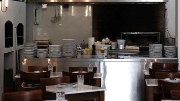 Πλυτά στο Παγκράτι: Φαγητό για όλους σε ατμόσφαιρα παλιού καφενείου