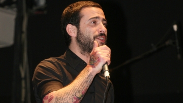 Ηλίας Κόζας για την υποψηφιότητα στον ελληνικό τελικό της Eurovision: Το κομμάτι είναι εμπνεύσεις της στιγμής, έπρεπε να περνάει κάτι