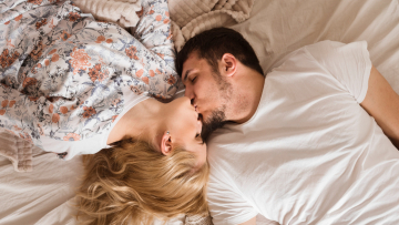 Κλαίτε, γελάτε ή ματώνει η μύτη σας μετά το σεξ; Οι πιο περίεργες «παρενέργειες» του οργασμού