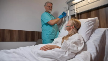 Ποιοι ιοί ανησυχούν πολύ τους λοιμωξιολόγους – Μπορεί να φέρουν πανδημία το 2026;
