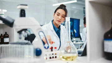 Απλό τεστ αίματος προβλέπει τη νόσο του Crohn χρόνια πριν τα συμπτώματα
