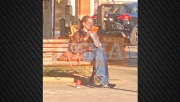 Πόρτα-πόρτα οι έρευνες για τη 16χρονη Λόρα: Οι φωτογραφίες από ιδιοκτήτη καφέ στη Βάρη που υποστηρίζει ότι την είδε
