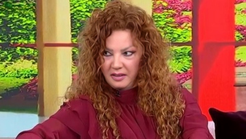 Σοφία Αρβανίτη: Ήμουν δυστυχισμένη, η μητέρα μου μου έλεγε «πώς είσαι έτσι;»