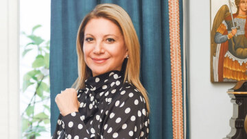 Η φωτογράφιση της Μαρίας Καρυστιανού στο DownTown: Δεν ήταν στοχευμένο να έχει φόντο τις εικόνες, λέει η Γρατσία