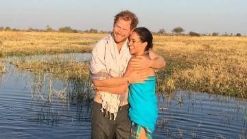 Meghan Markle: Πώς υιοθέτησε το νοσταλγικό trend του 2016 με τον πιο προσωπικό τρόπο
