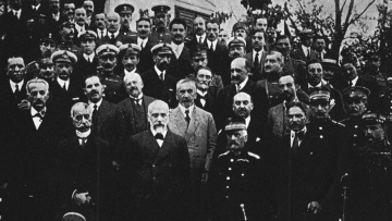 Η σφαγή στην Απείρανθο της Νάξου από την «Προσωρινή Κυβέρνηση» Βενιζέλου