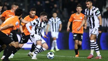 Ο ΠΑΟΚ με δημιουργό τον 19χρονο Χατσίδη νίκησε 3-0 τον ΟΦΗ και σκαρφάλωσε στην κορυφή, δείτε τα γκολ