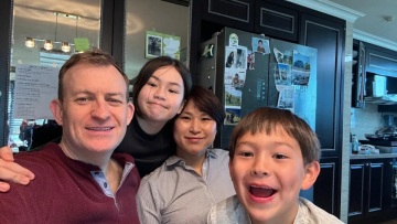 Marion και James: Τα παιδιά που διέκοψαν τη διάσημη live συνέντευξη του BBC έχουν πλέον μεγαλώσει
