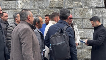 Στο Μέγαρο Μαξίμου οι αγρότες για το ραντεβού με τον Μητσοτάκη, δείτε φωτογραφίες