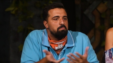 Επαρχιώτες εναντίον Gio στο Survivor: Δεν είναι αληθινός, βγάζει λεφτά από αυτή την περσόνα
