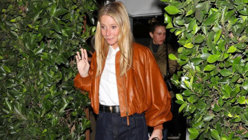 H Γκουίνεθ Πάλτροου φόρεσε μία από τις μεγαλύτερες τάσεις στα τζιν για το 2026
