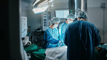 Κλειστές 4 στις 10 χειρουργικές αίθουσες λόγω έλλειψης προσωπικού
