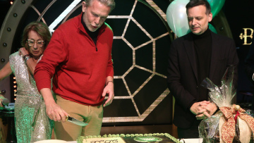 Η συνεδρίαση της Πολιτικής Γραμματείας του ΠΑΣΟΚ, η πίτα του Γερουλάνου και οι ηχηρές παρουσίες στην εκδήλωση