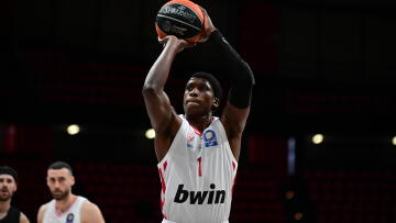 Ολυμπιακός: Μετά τον Μιλουτίνοφ νοκ άουτ και ο Νιλικίνα για την Εφές