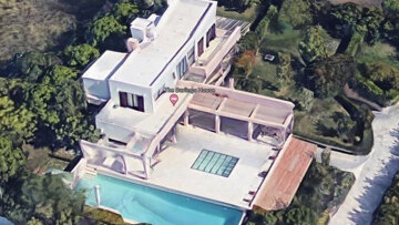 Πλειστηριασμός: Στο στόχαστρο ξανά η οικογένεια Πρινιωτάκη (pics)