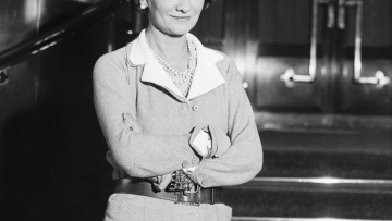 Μάθιου Μπλέιζι: Ραντεβού για τη νέα του καμπάνια με την Coco Chanel, στην ιστορική της βίλα-πηγή έμπνευσης