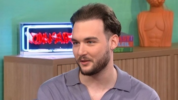 leroybroughtflowers για την πρόκρισή του στον ελληνικό τελικό της Eurovision: Ήταν μία πολύ όμορφη επιβεβαίωση, δεν το περίμενα
