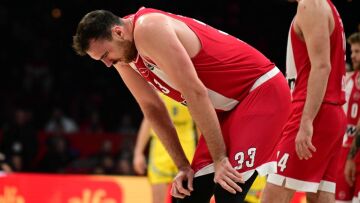 Ολυμπιακός: Χωρίς Μιλουτίνοφ στην Πόλη για τον αγώνα με την Εφές