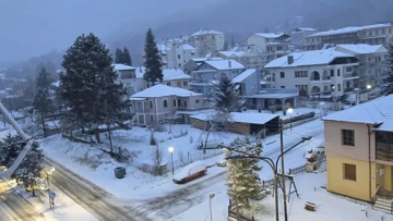 Εντυπωσιακές εικόνες και βίντεο από τις χιονοπτώσεις, στα λευκά από την Πελοπόννησο μέχρι τα ορεινά της Θεσσαλονίκης