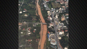 Πλημμυρισμένες εκτάσεις και φουσκωμένα ρέματα στην Ανατολική Αττική από τη χθεσινή κακοκαιρία, δείτε εικόνες του meteo από αέρος