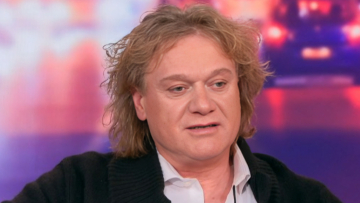 Πέτρος Γαϊτάνος: Έχω ερωτευτεί δύο φορές στη ζωή μου, η καψούρα είναι μία κατάσταση νοσηρή