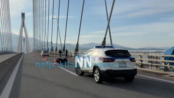 Νεκρός ο οδηγός μοτοσικλέτας μετά από σύγκρουση με νταλίκα στη Γέφυρα Ρίου-Αντιρρίου, δείτε βίντεο