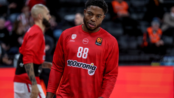 Ολυμπιακός: Ανησυχία για τον Ταϊρίκ Τζόουνς, θα υποβληθεί με μαγνητική