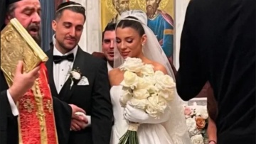 Παντρεύτηκαν Σάκης Κατσούλης και Μαριαλένα Ρουμελιώτη - Δείτε βίντεο και φωτογραφίες