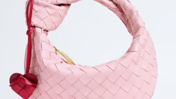 Η capsule συλλογή της Bottega Veneta για τον Άγιο Βαλεντίνο θα σας κάνει να ερωτευτείτε 
