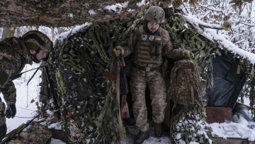 Financial Times: Ο Τραμπ συνδέει τις εγγυήσεις ασφαλείας στο Κίεβο με την παραχώρηση του Ντονμπάς στη Ρωσία