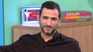 Ηλίας Κόζας για τον ελληνικό τελικό της Eurovision: Το κομμάτι μας μιλάει για τη δυσανεξία στην ηλιθιότητα και την τοξικότητα