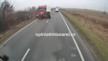 Η στιγμή της σύγκρουσης του βαν των οπαδών του ΠΑΟΚ με νταλίκα στη Ρουμανία, δείτε βίντεο