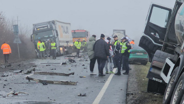 Σοκ και θρήνος για τους επτά οπαδούς του ΠΑΟΚ που σκοτώθηκαν στο δυστύχημα στη Ρουμανία, έχουν συνείδηση οι τρεις τραυματίες