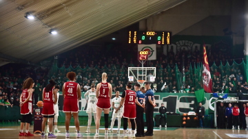 Παναθηναϊκός - Ολυμπιακός: Ενός λεπτού σιγή για τους οπαδούς του ΠΑΟΚ που χάθηκαν στη Ρουμανία, βίντεο