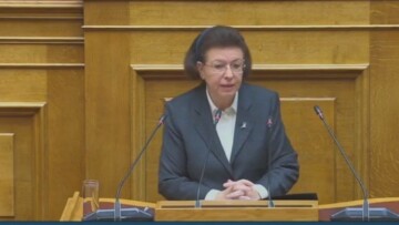 Λίνα Μενδώνη: Ιερή υποχρέωση της Δημοκρατίας να αποδοκιμάζει τους πολιτικούς επιγόνους του Ναζισμού