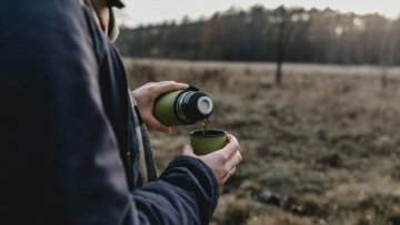 Τον σκότωσε το θερμός του καφέ: Πέθανε από δηλητηρίαση μολύβδου μετά από 20 χρόνια χρήσης