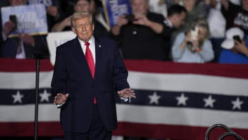 Πολύ σύντομα θα καταρρεύσει η Κούβα, προβλέπει ο Τραμπ
