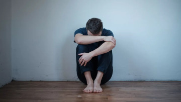 Πατροκτονία: Η δύσκολη αλήθεια για τους ψυχικά πάσχοντες και την επικινδυνότητά τους – Ένας ψυχίατρος εξηγεί
