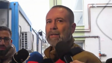 «Δεν είναι εύκολα τα πράγματα, είναι σοκαρισμένος», λέει ο πατέρας του 20χρονου τραυματία του τροχαίου στη Ρουμανία