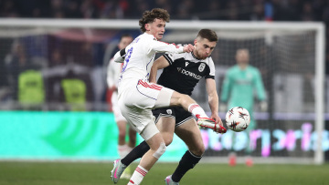 Ο συγκλονιστικός ΠΑΟΚ των 10 παικτών από το 41' λύγισε στο φινάλε και έχασε 4-2 στη Λιόν, δείτε τα γκολ