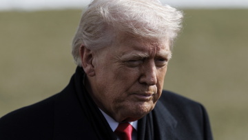 Νέα επίθεση Τραμπ στον «πολύ αργό» Πάουελ της Fed: Θα έπρεπε να πληρώνουμε τα χαμηλότερα επιτόκια από οποιαδήποτε χώρα