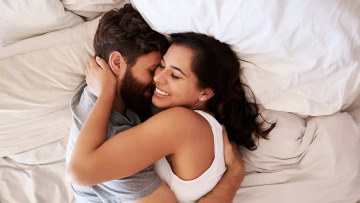 Σεξ: Μπορεί να μας κάνει πιο ευτυχισμένους; Τι λέει η επιστήμη για την οικειότητα και την ευτυχία

