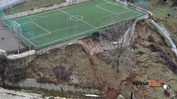 Βόρεια Τζουμέρκα: Εκτεταμένη καθίζηση στο χωριό Ματσούκι μετά την κακοκαιρία, δείτε φωτογραφίες 