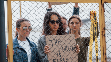 Η Γαλλία προχωρά στην κατάργηση της έννοιας του «συζυγικού καθήκοντος»
