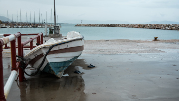 Ισχυροί άνεμοι σε όλη την Κρήτη, συστάσεις προς πλοία, αλιευτικά και μικρά σκάφη
