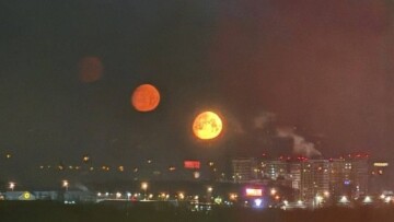 Τρία... φεγγάρια φώτισαν τον ουρανό της Μόσχας: Το σπάνιο φαινόμενο της παρασελήνης