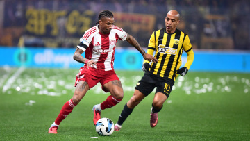 ΑΕΚ - Ολυμπιακός 1-1: Πήραν βαθμό με πέναλτι στο 90+16 οι Πειραιώτες, δείτε τα γκολ 