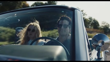 American Love Story: Τι να περιμένουμε από τη σειρά για την Carolyn Bessette-Kennedy και τον John F. Kennedy Jr
